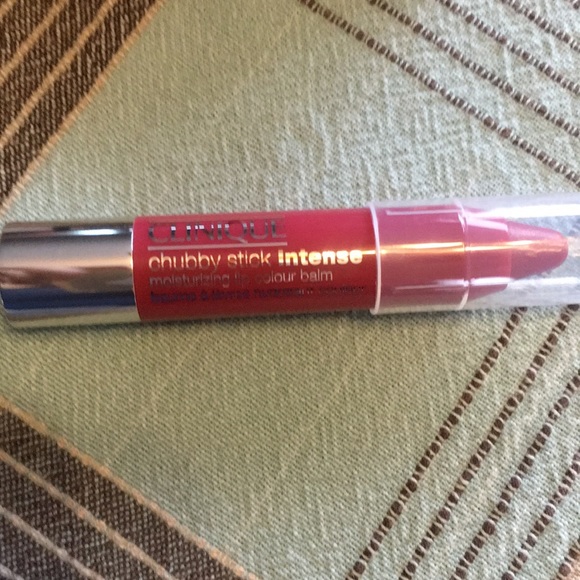 Assorted lip sticks new - Picture 3 of 6